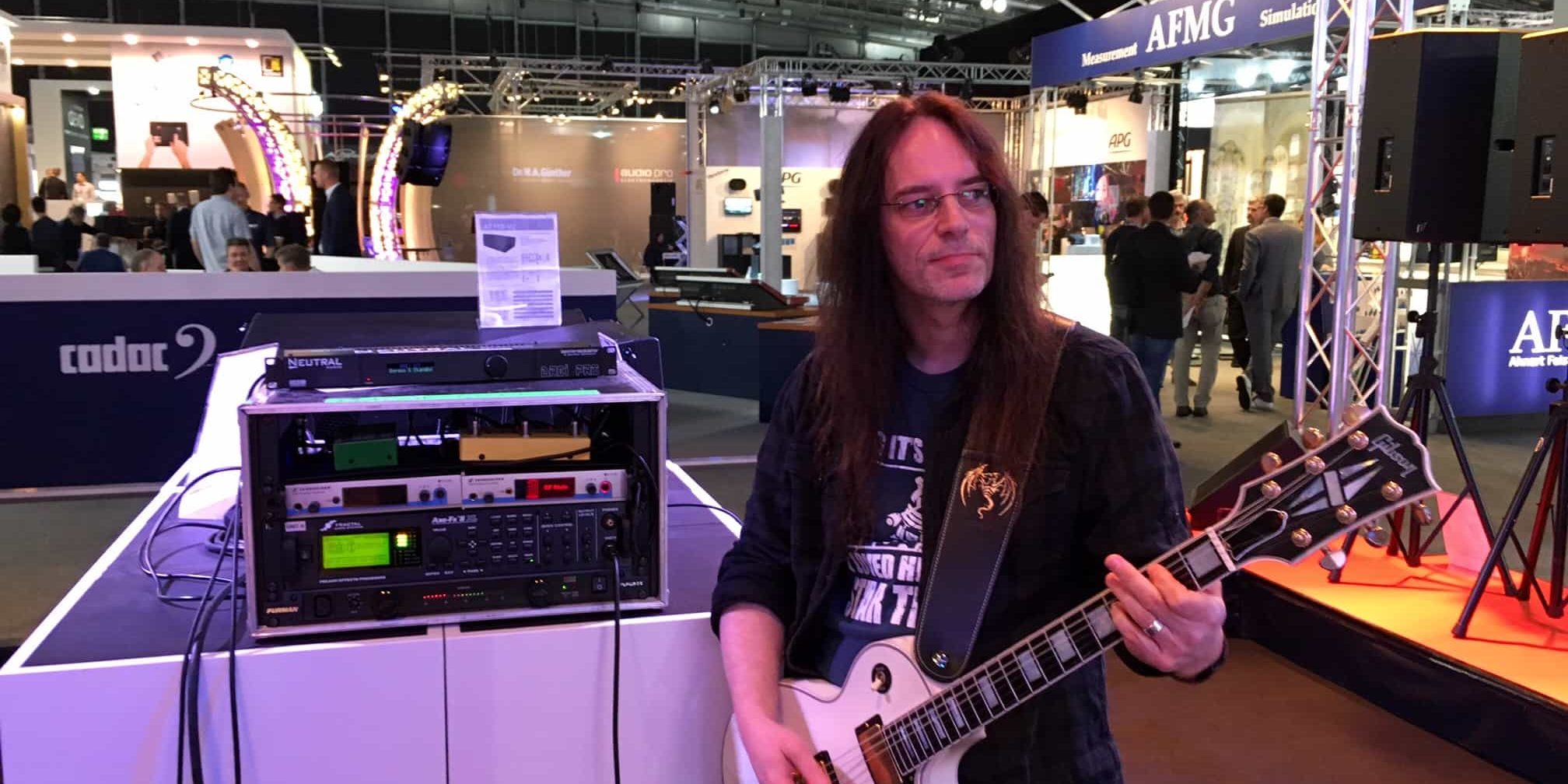 FullSizeRender Kopie Gitarrist Blind Guardian