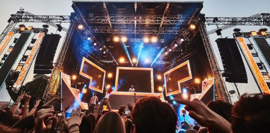 Area Four Industrys deutsches Team