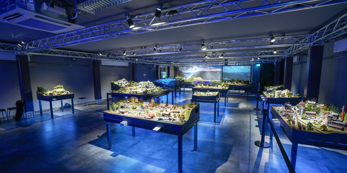 Mott-Mobile-Buehnenpodest Bühnenpodest Mott Mobile