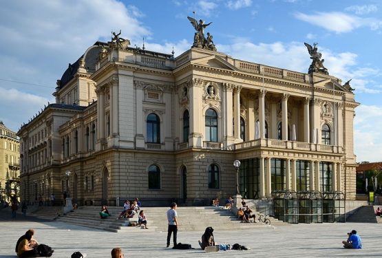 Opernhaus Zuerich Technik von Lawo