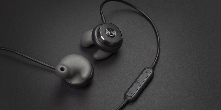 Revols_Black_Control In-Ear-Kopfhörer