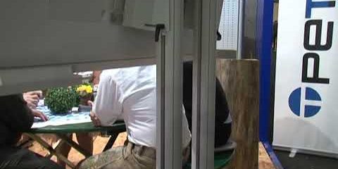 PeTa – Display & Projektor Systeme made in Germany