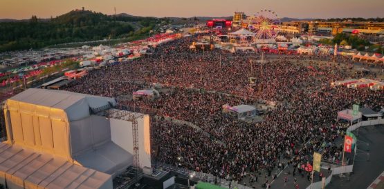 Live streaming outdoor events