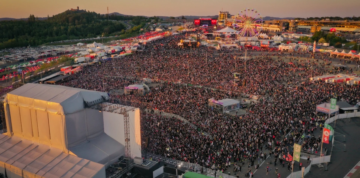 Live streaming outdoor events