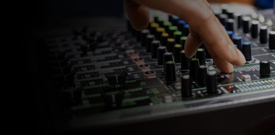 Mackie Mixer ProFXv3 in action 2023