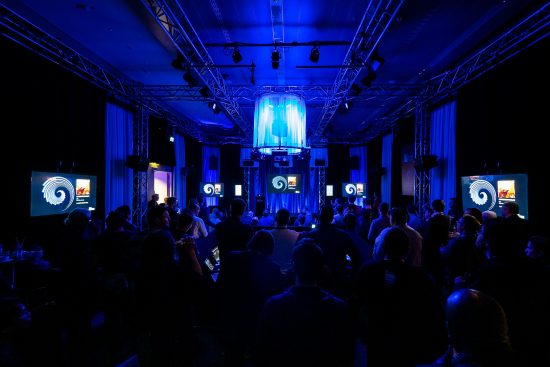 Demo Raum Meyer Sound PLS