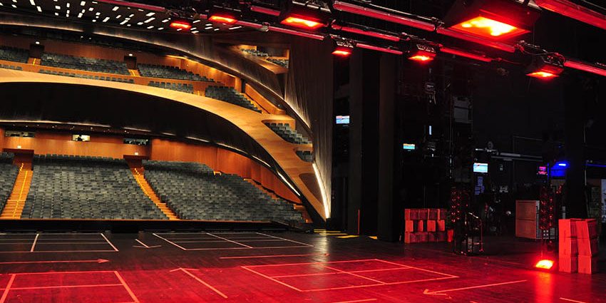 Spotlight Greenline Florenz Theater Florenz nutzt Greenline_Serie von Spotlight