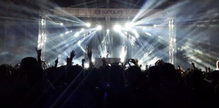 Sunburn-Festival-Laser-Nebel
